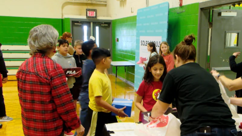 Buchanan Elementary students get new shoes for winter