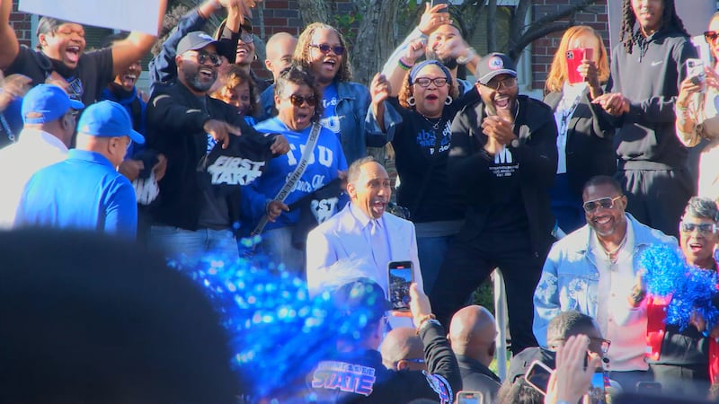 Stephen A. Smith jumps with crowd at TSU