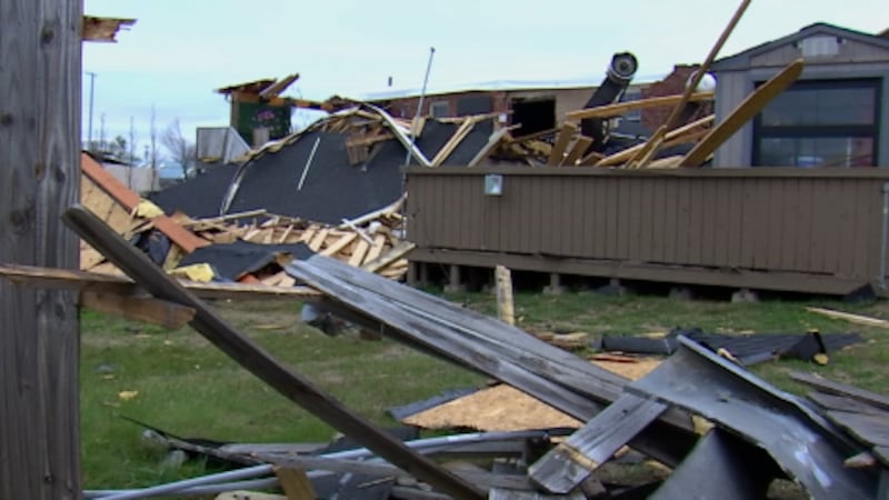 Jolly Ollie's Pizza & Pub left damaged in tornado